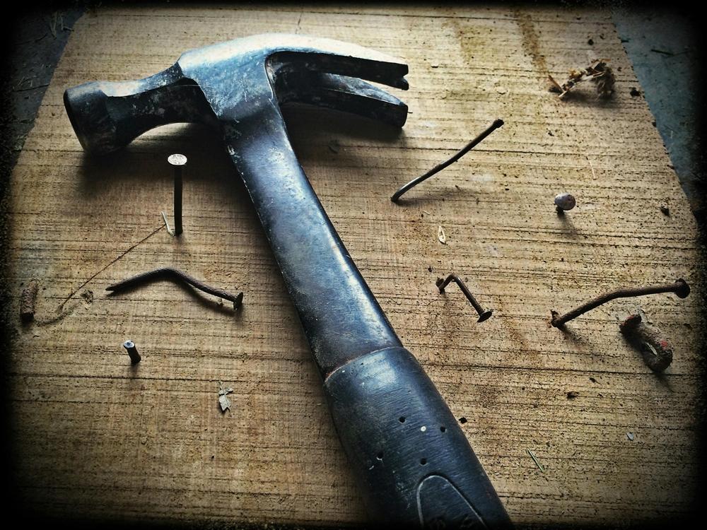 Jak zrobić stolik z pasji do DIY? Poradnik krok po kroku